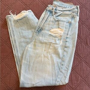 American Eagle Outfitters Light Wash Distressed Boyfriend Jeans